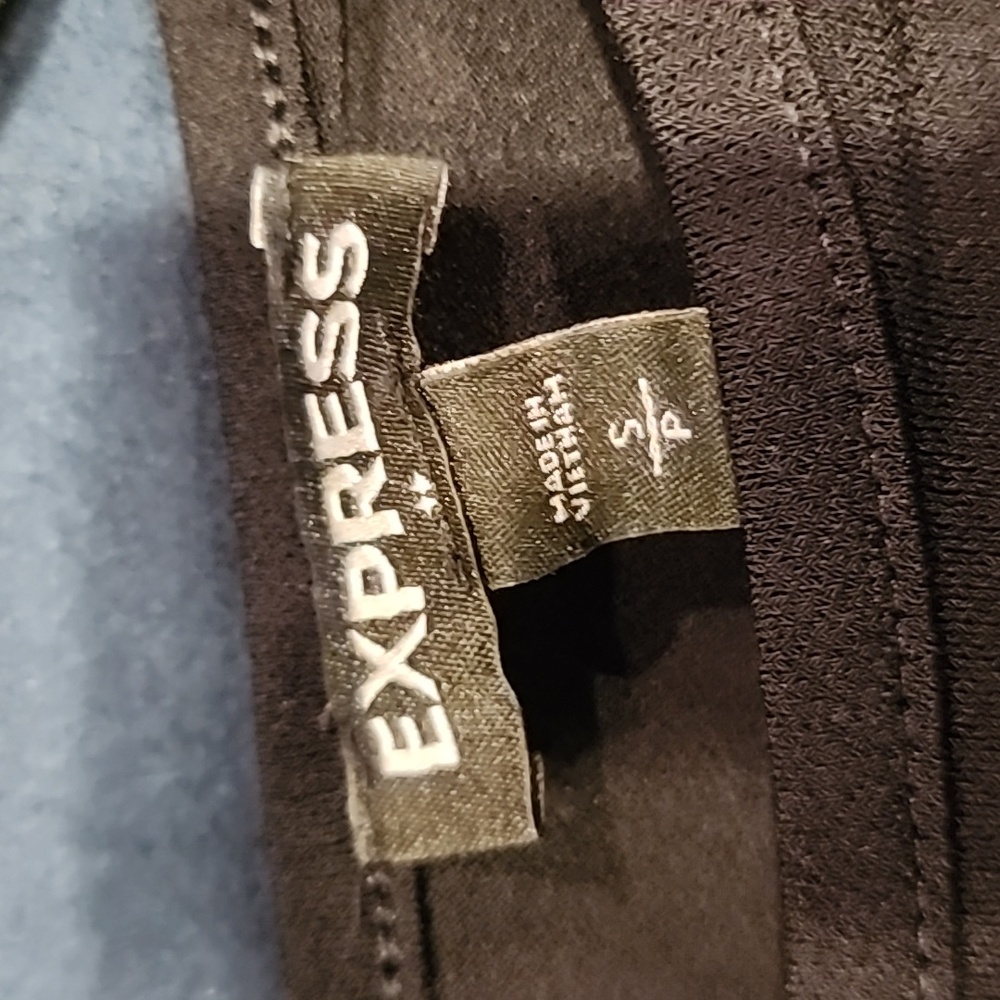 Express Top - Picture 2 of 3